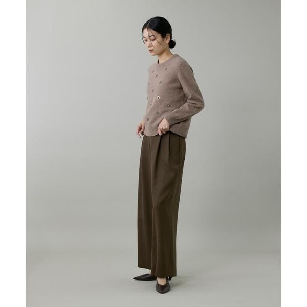 イネド（INED）/クルーネックビジュー風刺繍ニット