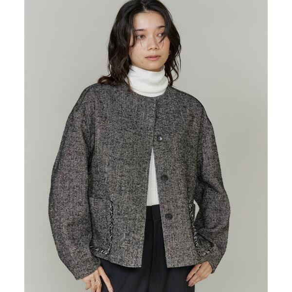 イネド（INED）/《大きいサイズ》ヘリンボーン柄ノーカラーショートコート