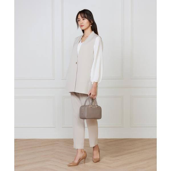 【NEW】イネド（INED）/《大きいサイズ》Vネックブラウス