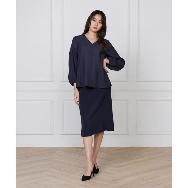 【NEW】イネド（INED）/《大きいサイズ》Vネックブラウス