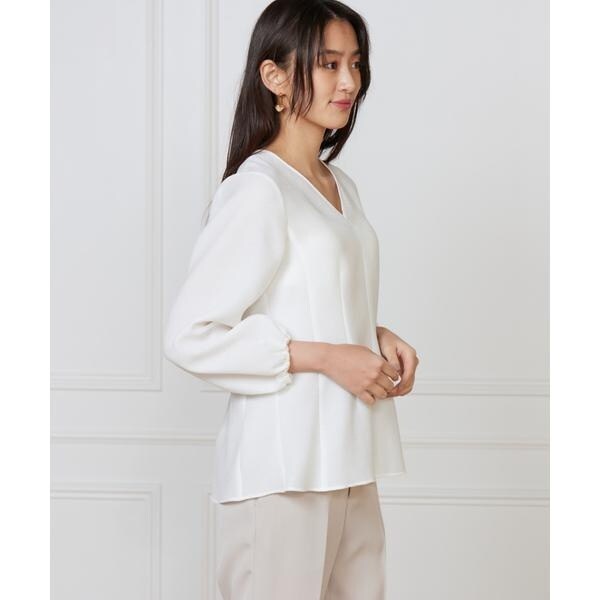 【NEW】イネド（INED）/《大きいサイズ》Vネックブラウス