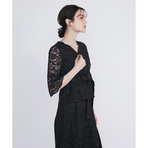 マーリエ ル カセット（Maglie le cassetto）/《M Maglie le cassetto》リボンベルト付きVネックレースブラウス