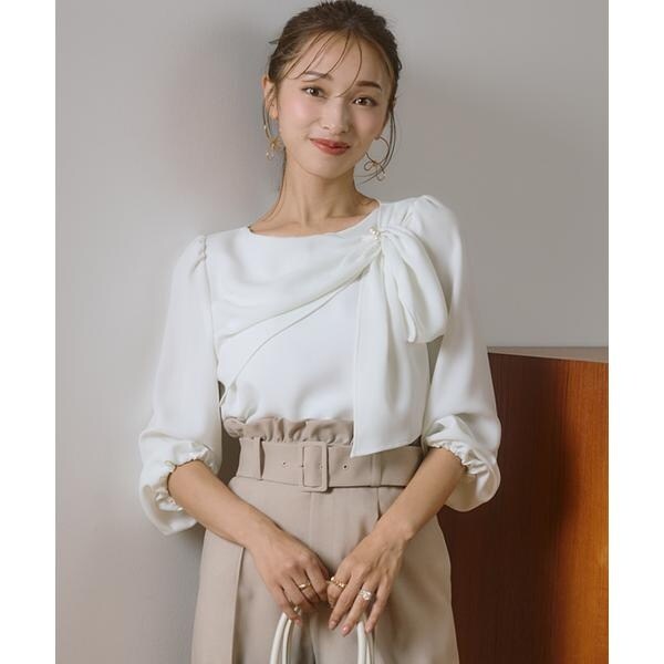 マーリエ ル カセット（Maglie le cassetto）/《M Maglie le cassetto×吉田理紗》華やかドレープブラウス