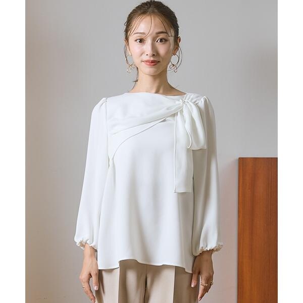 マーリエ ル カセット（Maglie le cassetto）/《M Maglie le cassetto×吉田理紗》華やかドレープブラウス