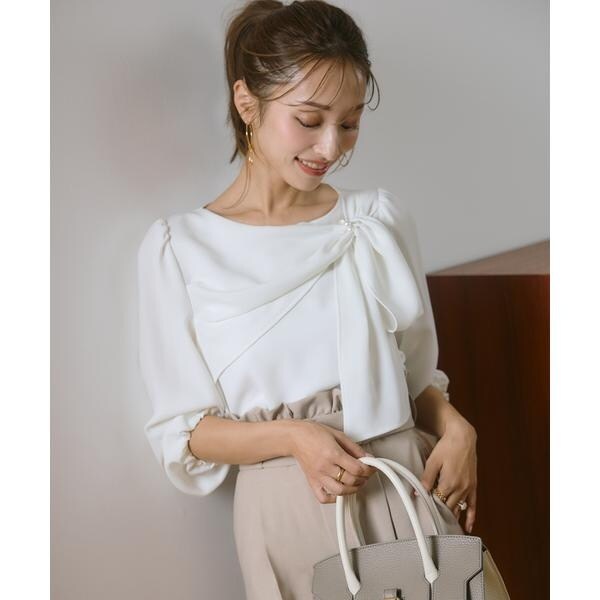 マーリエ ル カセット（Maglie le cassetto）/《M Maglie le cassetto×吉田理紗》華やかドレープブラウス