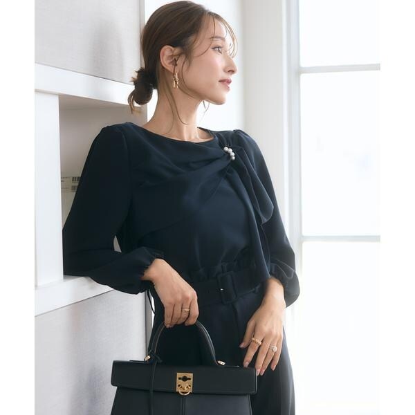 マーリエ ル カセット（Maglie le cassetto）/《M Maglie le cassetto×吉田理紗》華やかドレープブラウス