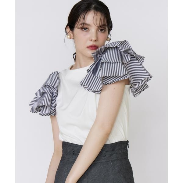 マーリエ ル カセット（Maglie le cassetto）/ボリュームフリルカットソー