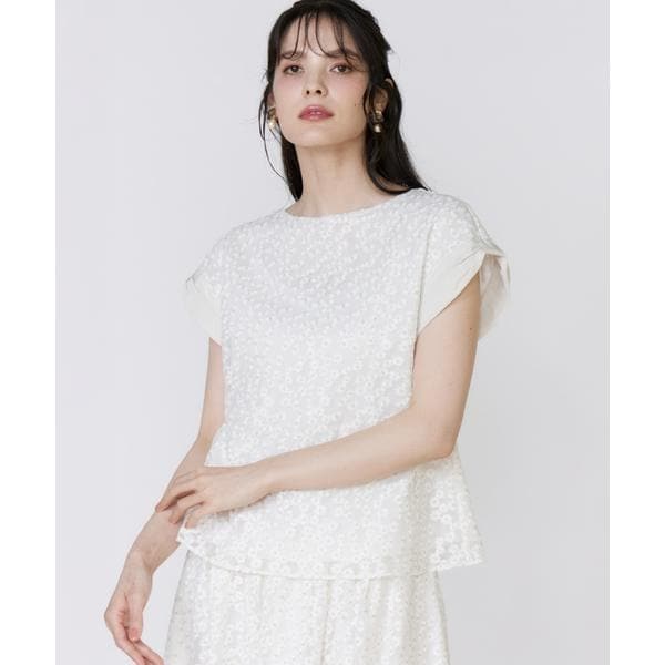 マーリエ ル カセット（Maglie le cassetto）/フラワー刺繍ブラウス