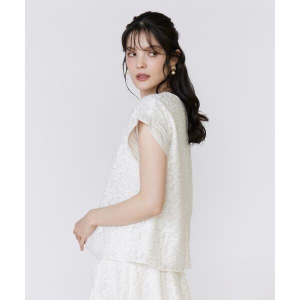 マーリエ ル カセット（Maglie le cassetto）/《大きいサイズ》フラワー刺繍ブラウス