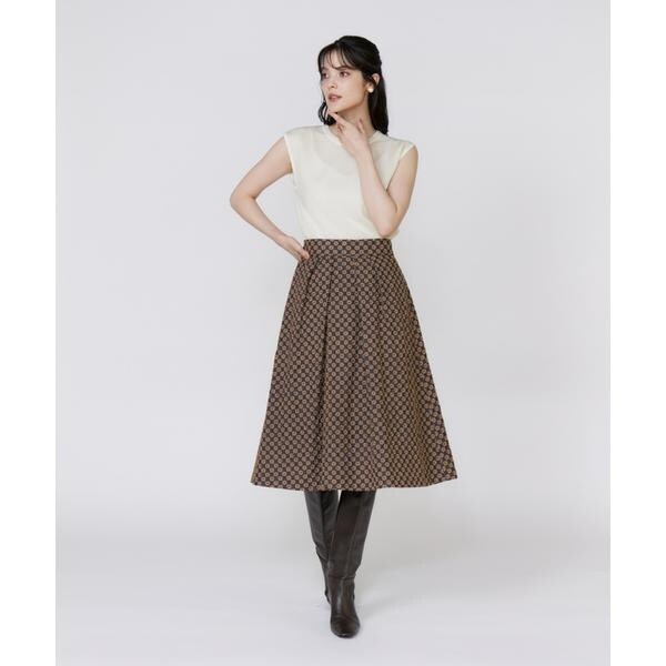 マーリエ ル カセット（Maglie le cassetto）/《M Maglie le cassetto》フラワー刺繍デニムスカート