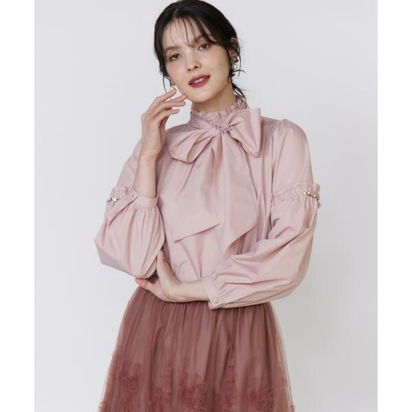 マーリエ ル カセット（Maglie le cassetto）/《大きいサイズ》袖ビジューボウタイブラウス