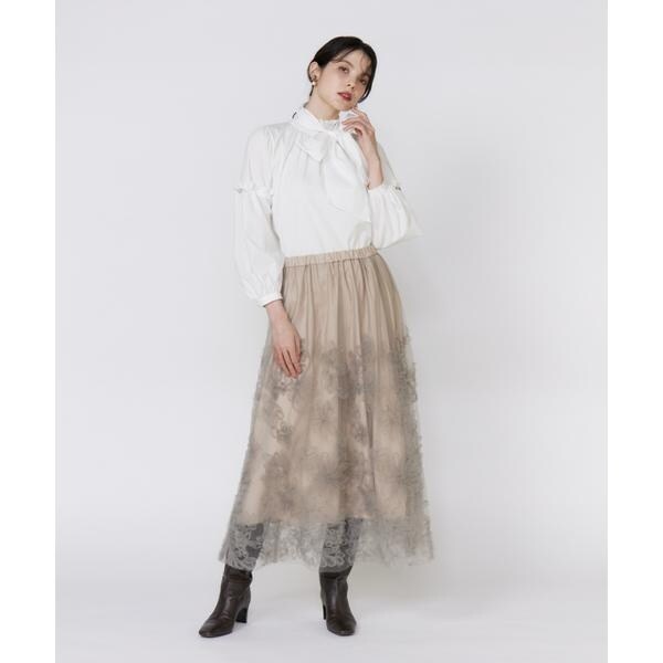 マーリエ ル カセット（Maglie le cassetto）/《大きいサイズ》袖ビジューボウタイブラウス