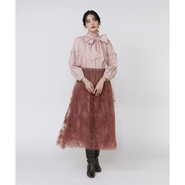 マーリエ ル カセット（Maglie le cassetto）/《大きいサイズ》袖ビジューボウタイブラウス