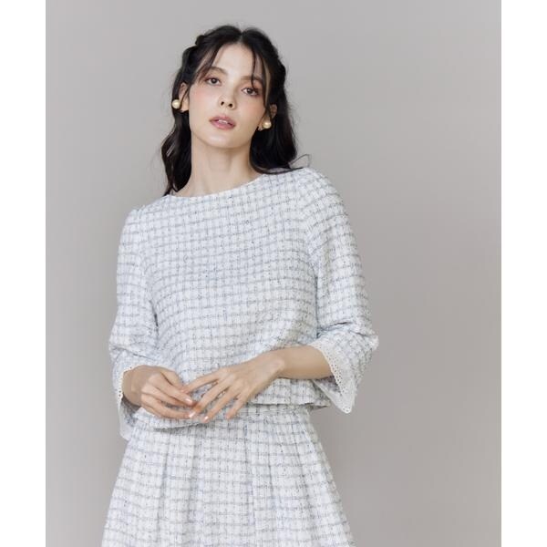 【NEW】マーリエ ル カセット（Maglie le cassetto）/《M Maglie le cassetto》袖刺繍レース艶めきツィードブラウス