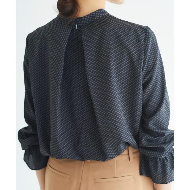 ルクールブラン（le．coeur blanc）/《手洗い可能》キカプリントスカーフタイブラウス