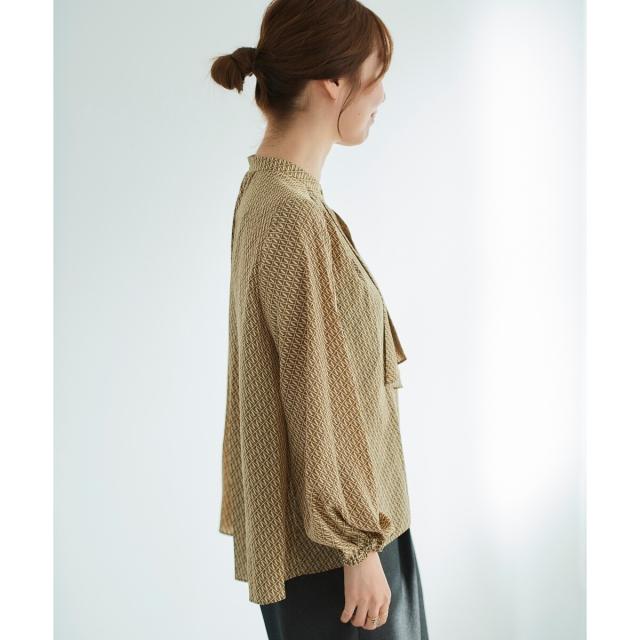 ルクールブラン（le．coeur blanc）/《手洗い可能》デシンキカプリントスカーフタイブラウス