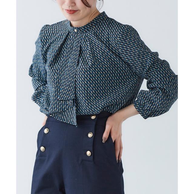 ルクールブラン（le．coeur blanc）/《手洗い可能》デシンキカプリントスカーフタイブラウス