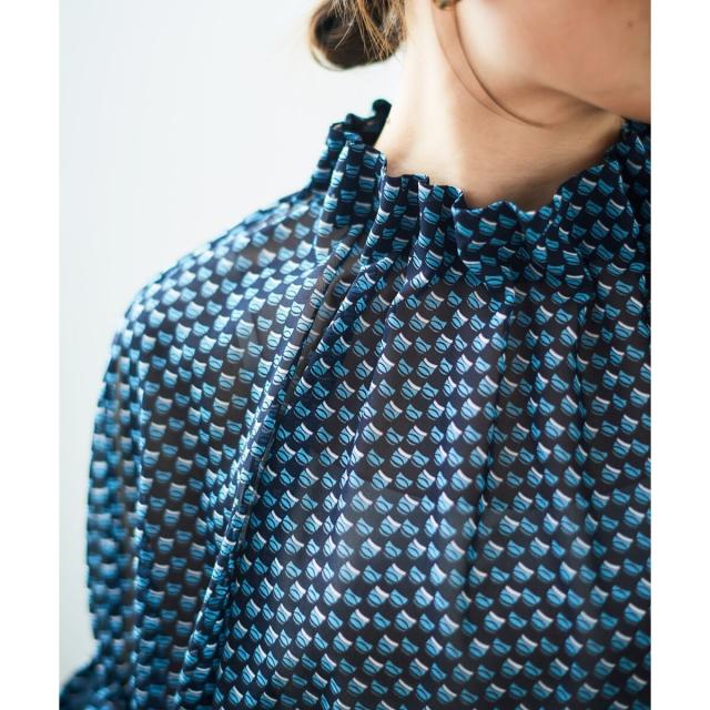 ルクールブラン（le．coeur blanc）/シフォン幾何柄プリントブラウス