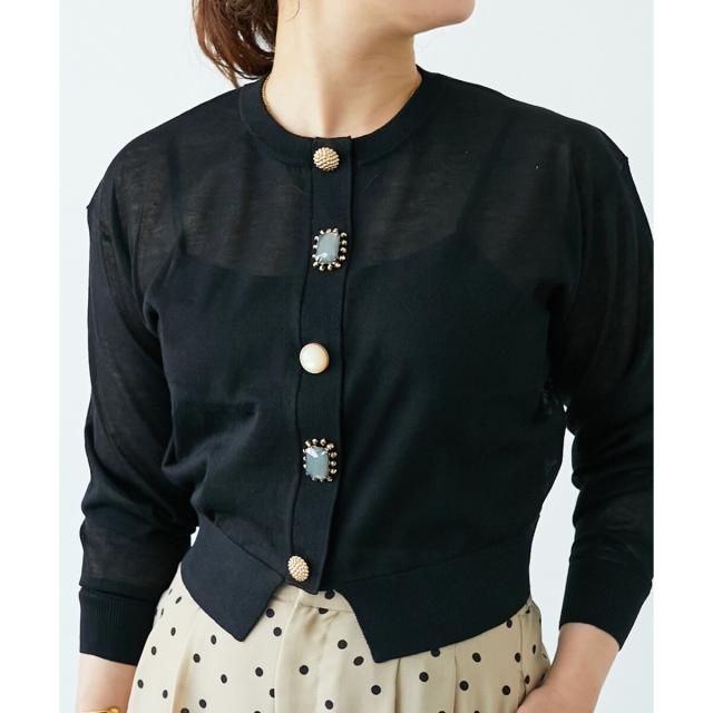 ルクールブラン（le．coeur blanc）/《手洗い可能》TORRAZZO DONNAビジュー釦カーデ