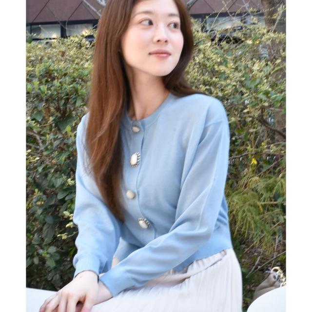 ルクールブラン（le．coeur blanc）/《手洗い可能》TORRAZZO DONNAビジュー釦カーデ