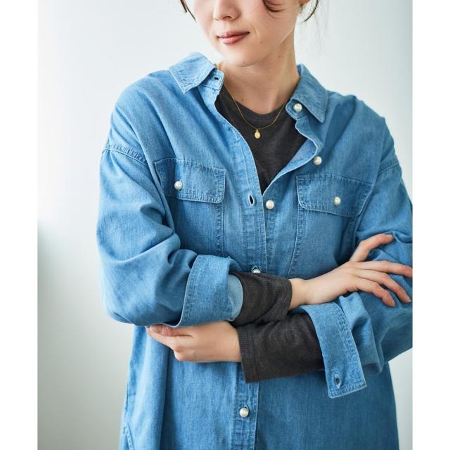 ルクールブラン（le．coeur blanc）/《軽いシャツ素材》パールボタンデニムシャツ