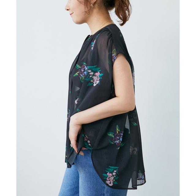 ルクールブラン（le．coeur blanc）/《WEB/一部店舗限定》KAZUMIDOIボタニカルノースリギャザーブラウス