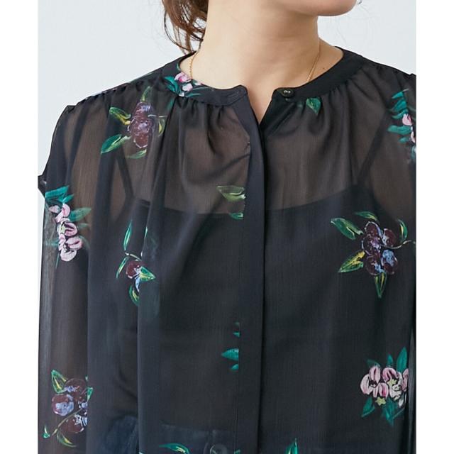 ルクールブラン（le．coeur blanc）/《WEB/一部店舗限定》KAZUMIDOIボタニカルノースリギャザーブラウス