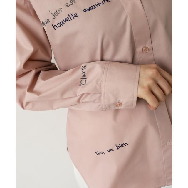 ルクールブラン（le．coeur blanc）/《WEB限定アイテム》レタリング刺繍シャツ