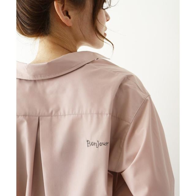 ルクールブラン（le．coeur blanc）/《WEB限定アイテム》レタリング刺繍シャツ