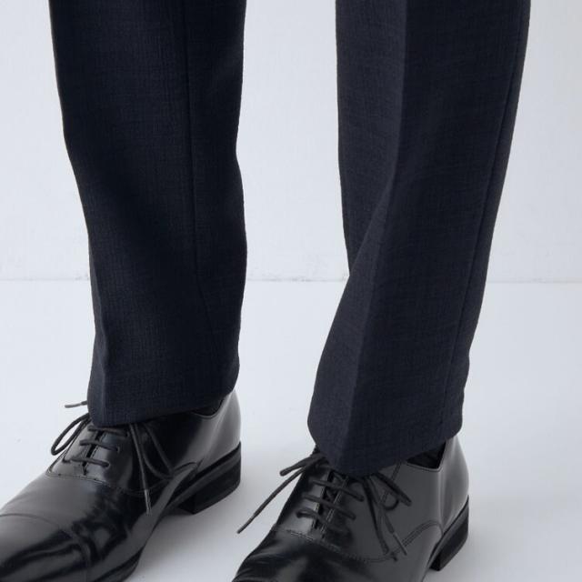 スーツセレクト（SUIT SELECT）/【洗えるテーパードパンツ】ワンタック スラックス ネイビー無地 撥水加工 ※裾上げ済み仕様_10