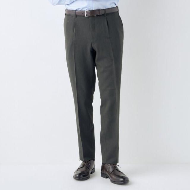 スーツセレクト（SUIT SELECT）/【洗えるテーパードパンツ】ワンタック スラックス カーキ無地 撥水加工 ※裾上げ済み仕様