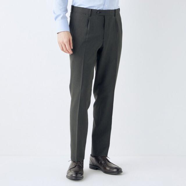 スーツセレクト（SUIT SELECT）/【洗えるテーパードパンツ】ワンタック スラックス カーキ無地 撥水加工 ※裾上げ済み仕様_1