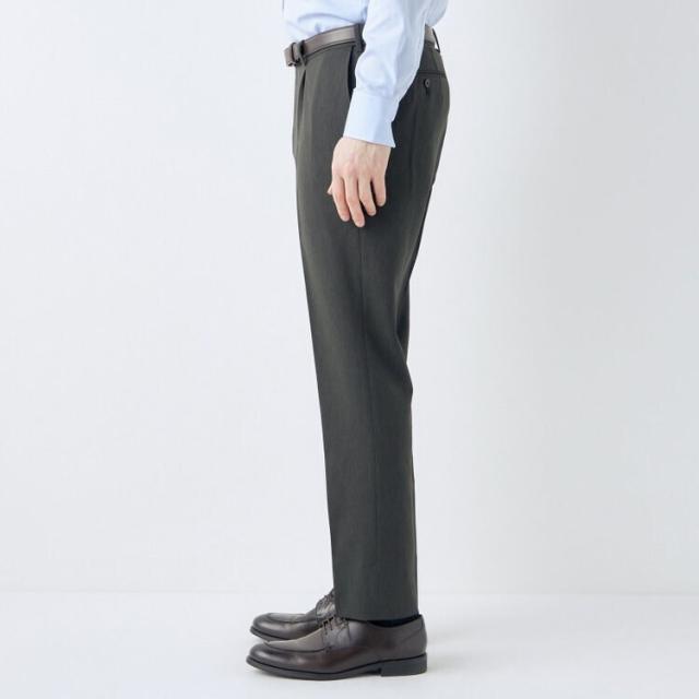 スーツセレクト（SUIT SELECT）/【洗えるテーパードパンツ】ワンタック スラックス カーキ無地 撥水加工 ※裾上げ済み仕様_3