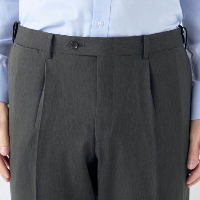 スーツセレクト（SUIT SELECT）/【洗えるテーパードパンツ】ワンタック スラックス カーキ無地 撥水加工 ※裾上げ済み仕様_5