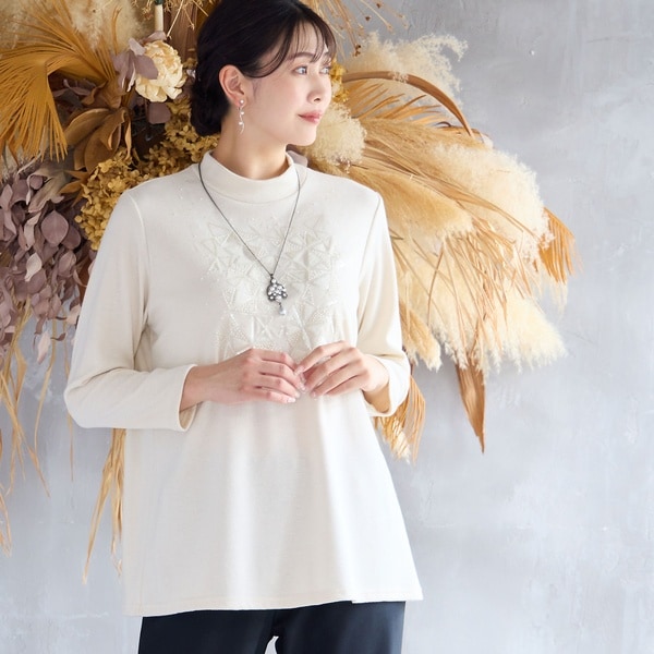 【NEW】ミゼール（missel）/【洗える・日本製・3L/4Lサイズあり】トライアングル刺繍カットソー