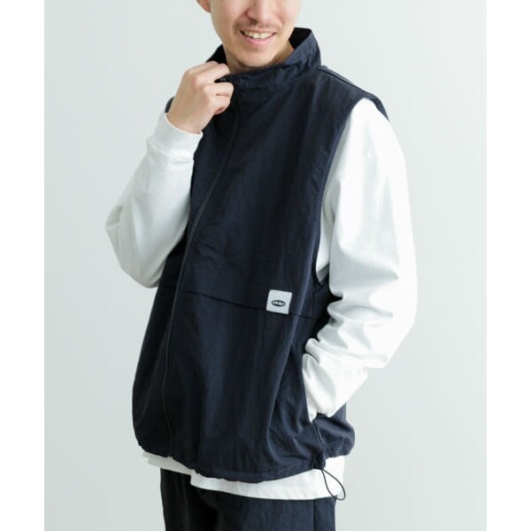 アイテムズ アーバンリサーチ（ITEMS URBAN RESEARCH）/ddp　Nylon Track Vest 6,890円