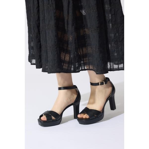 リエンダ（rienda）/フロントクロスサンダル