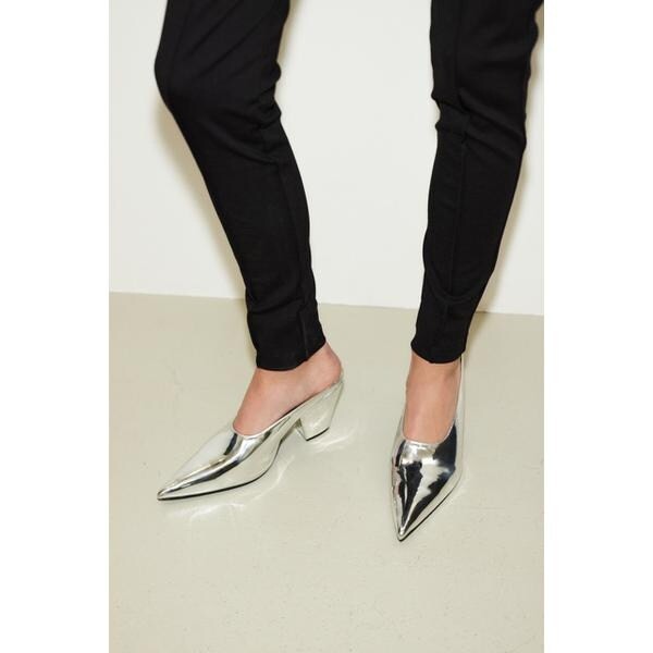 スライ(SLY)/【THROW】POINTED SLIP ON スライ(SLY)/【THROW】POINTED SLIP ON