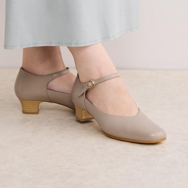 卑弥呼【快適ウォークパンプス】3.5cmヒールストラップパンプス