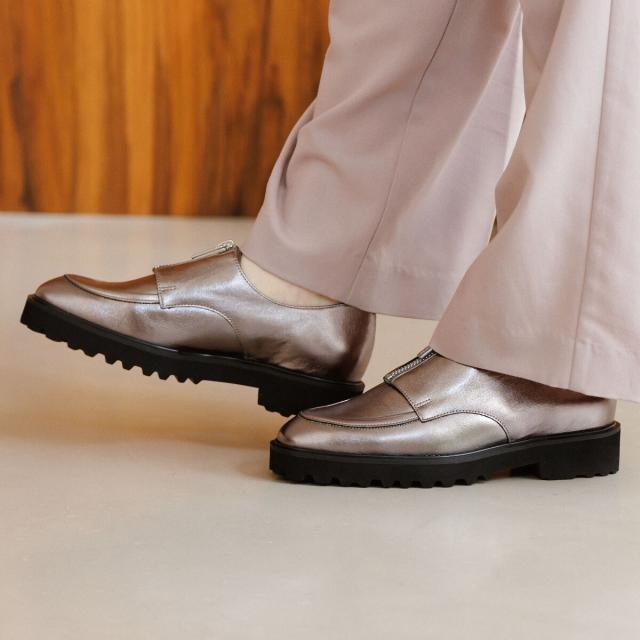 HIMIKO（HIMIKO）/適度な厚底でスタイルアップ【卑弥呼25AW】トラック