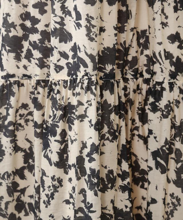 ブージュルード（Bou Jeloud）/モノトーンプリントティアードスカート