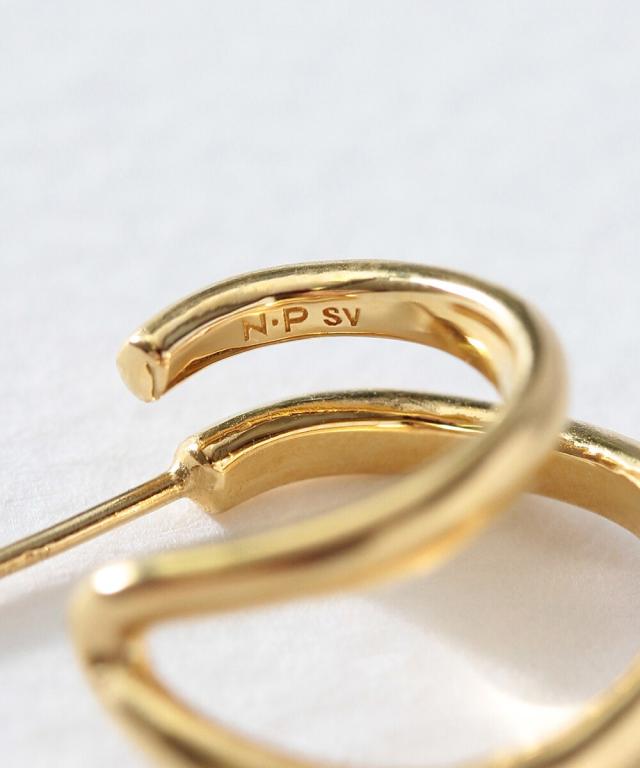 NOIR DE POUPEE ノワールドプーペ K18　ゴールドピアス NOIR DE POUPEE ノワールドプーペ 18K ゴールドピアス NOIR DE