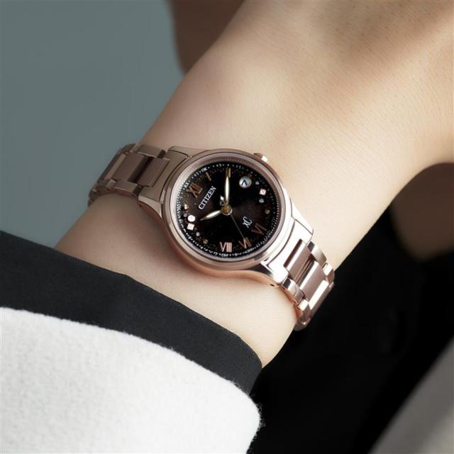 GUESS☆シリコン製ネイビープリントが上品♪クApple Watchバンド