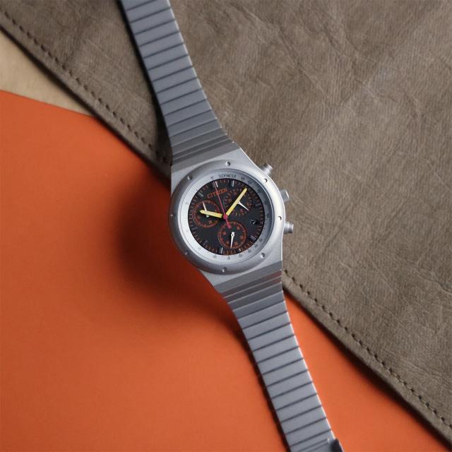 シチズン（CITIZEN）/CITIZEN レコードレーベル 1984クロノグラフ【move限定モデル】AT2557−54Gの通販は