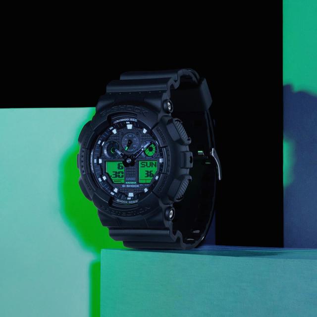 ジーショック（G−SHOCK）/BLACK AND ELECTRO GREEN【国内正規品】GA−100BEG−1AJF_1