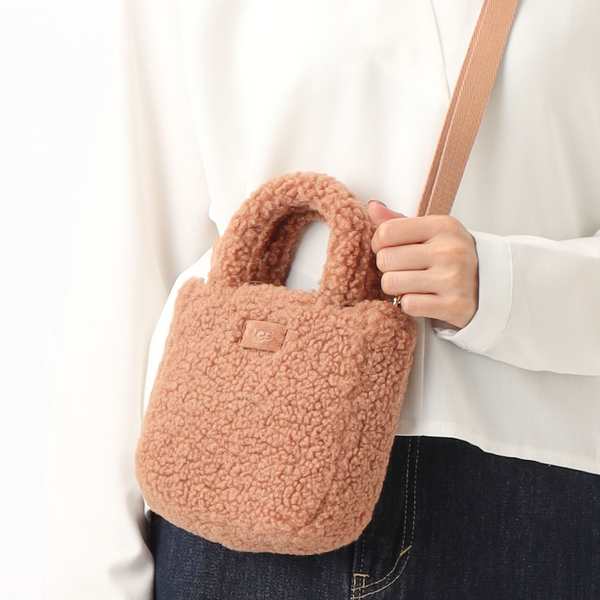 UGG マリベル ミニ　MARIBEL MINI BAG SHERPA