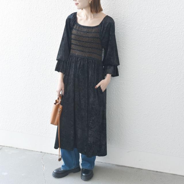【希少】PRADA リボン付き バックボタン留め サブレ ドレス 希少】PRADA バックボタン留め リボン付き サブレドレス