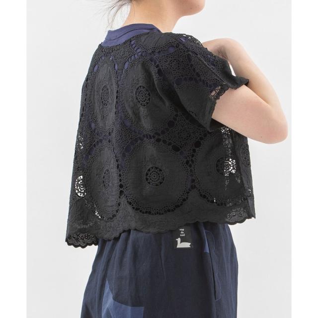 ノップドゥノッド（nop de nod）/刺繍レースクロップドレイヤー