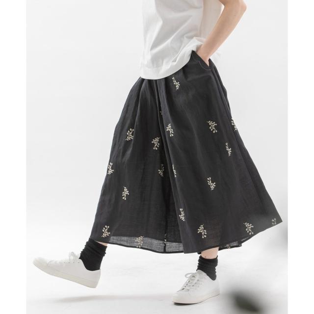 ノップドゥノッド（nop de nod）/ユーカリ刺繍タックキュロットスカート