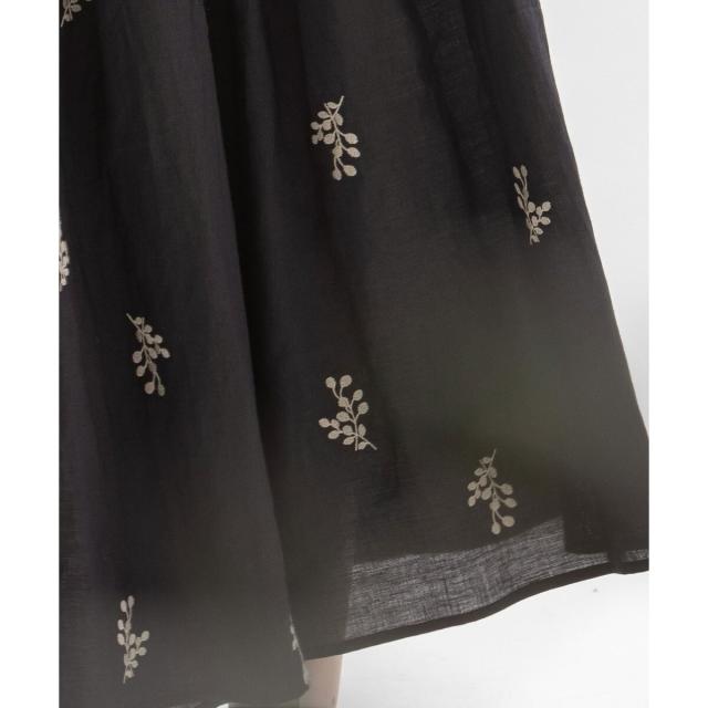 ノップドゥノッド（nop de nod）/ユーカリ刺繍タックキュロット